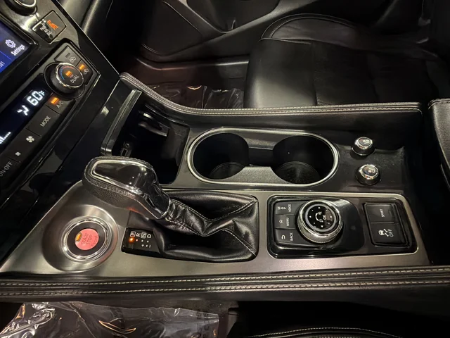 2023 Nissan Maxima Platinum - Photo 38