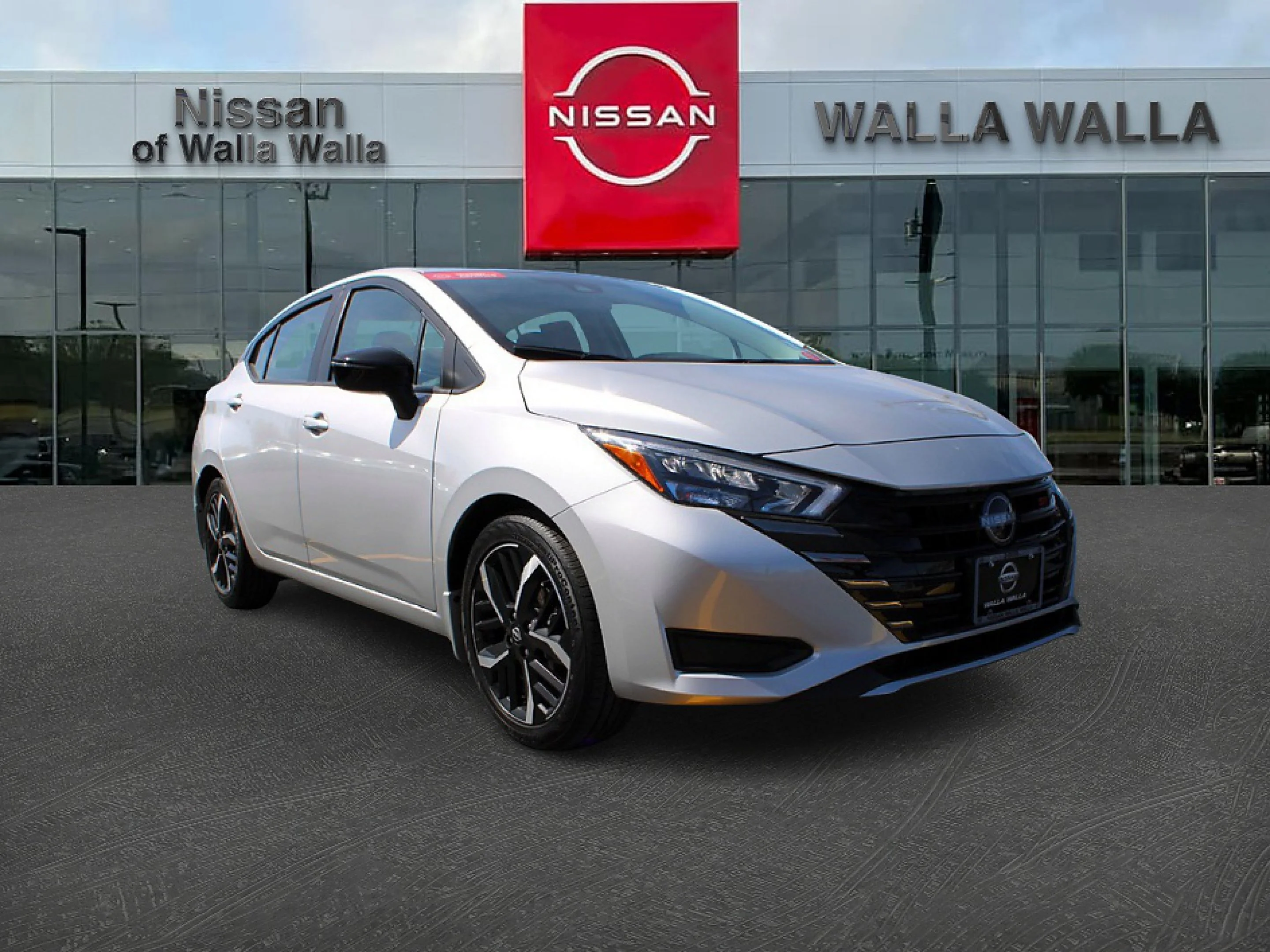 2025 Nissan Versa 1.6 SR CVT's photo