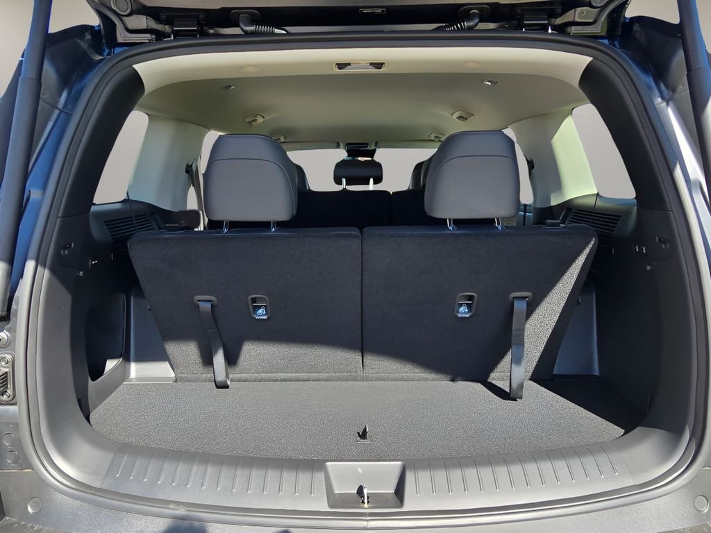 New 2026 Phantom Black Hyundai SEL image 30