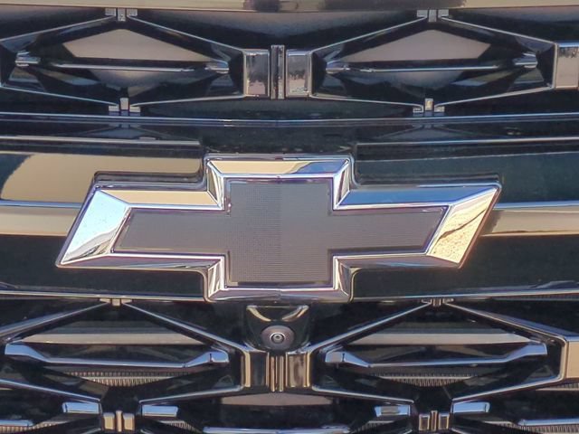 Used 2026 Polar White Tricoat Chevrolet RS image 30