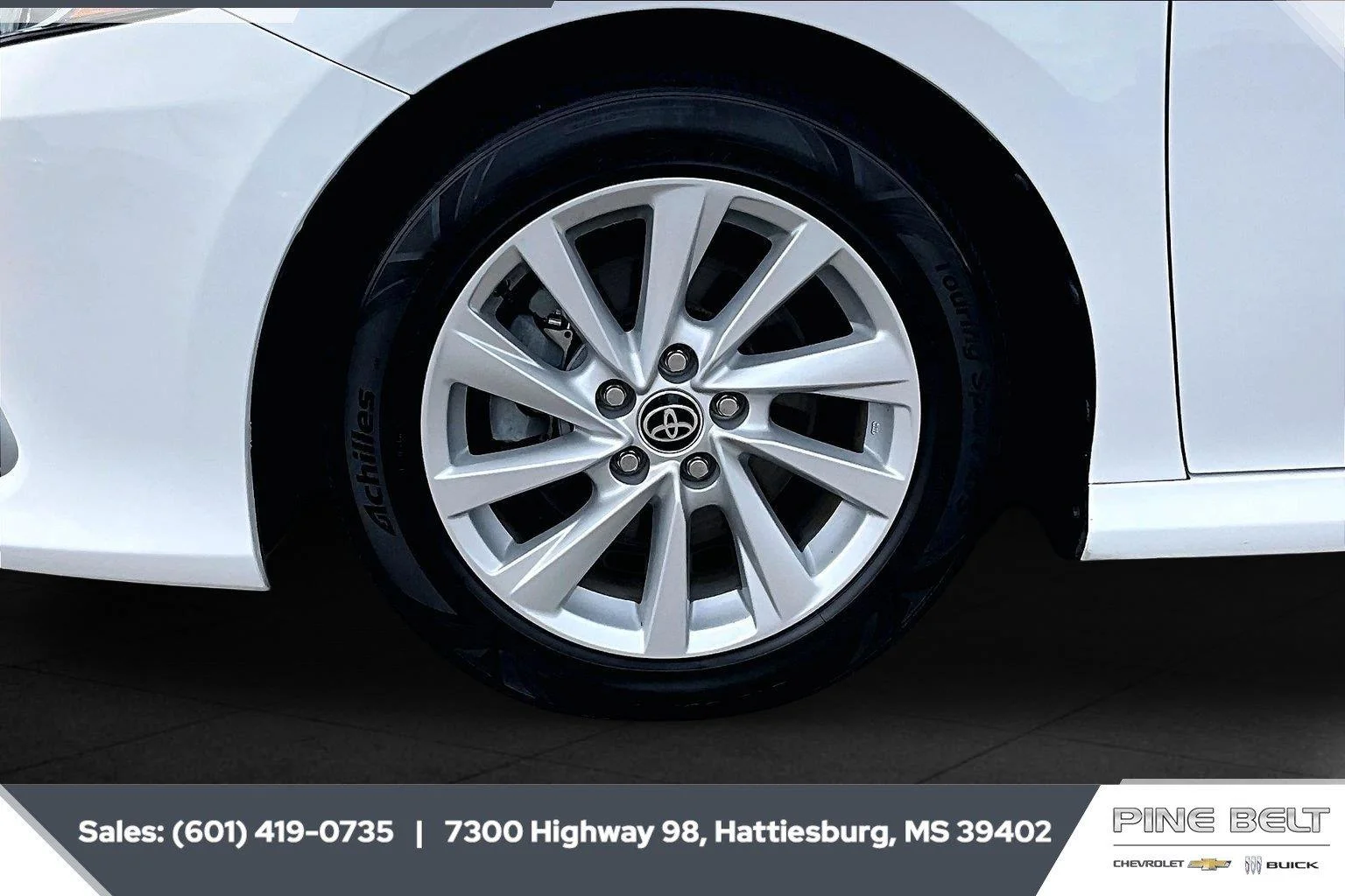 Used 2022 Super White Toyota LE image 7