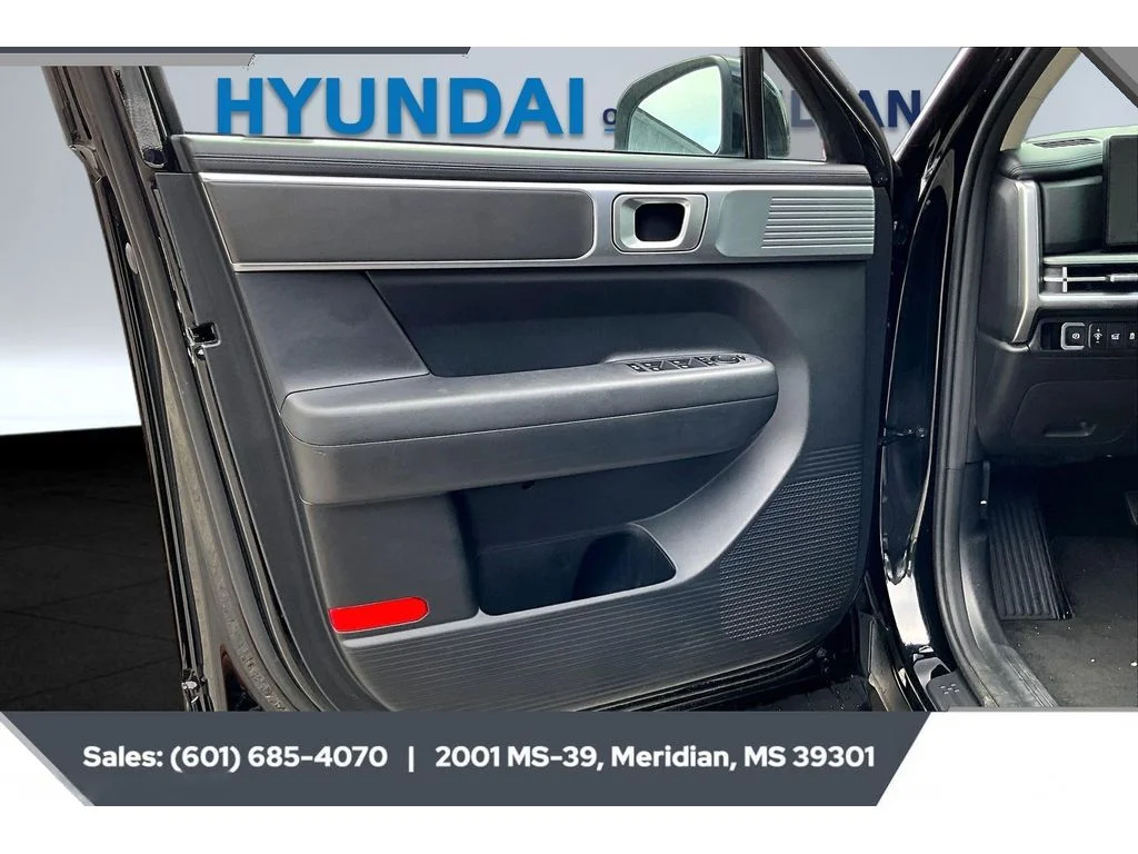 Used 2025 PHANTOM BLACK Hyundai SE image 17
