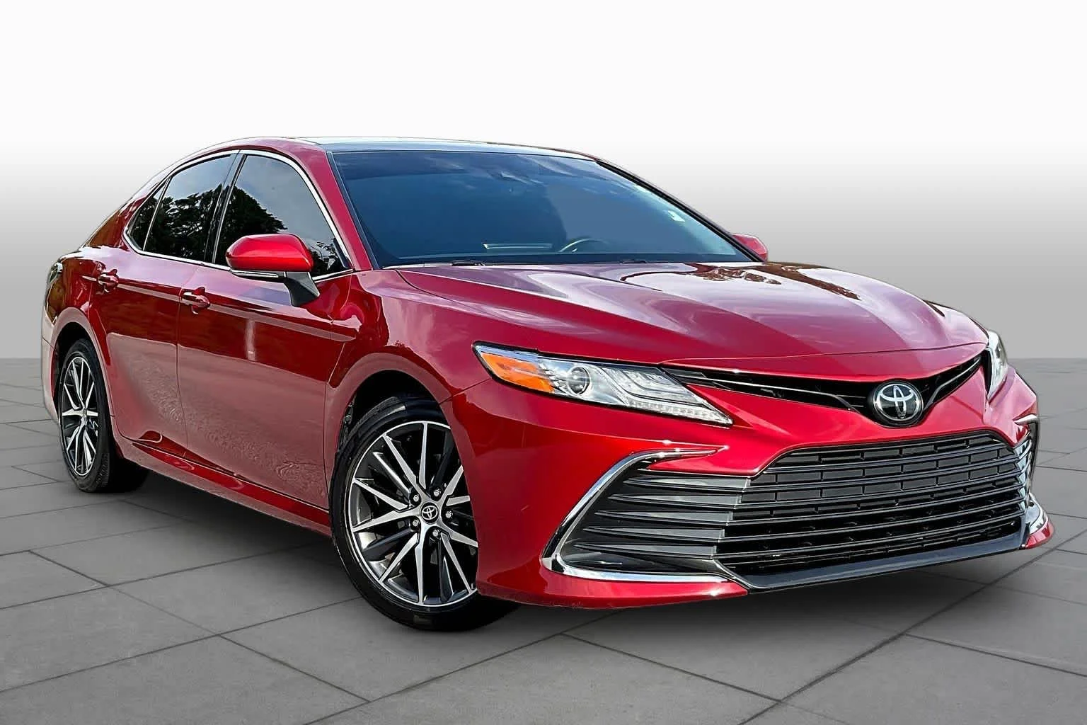 Used 2023 Supersonic Red Toyota XLE image 3