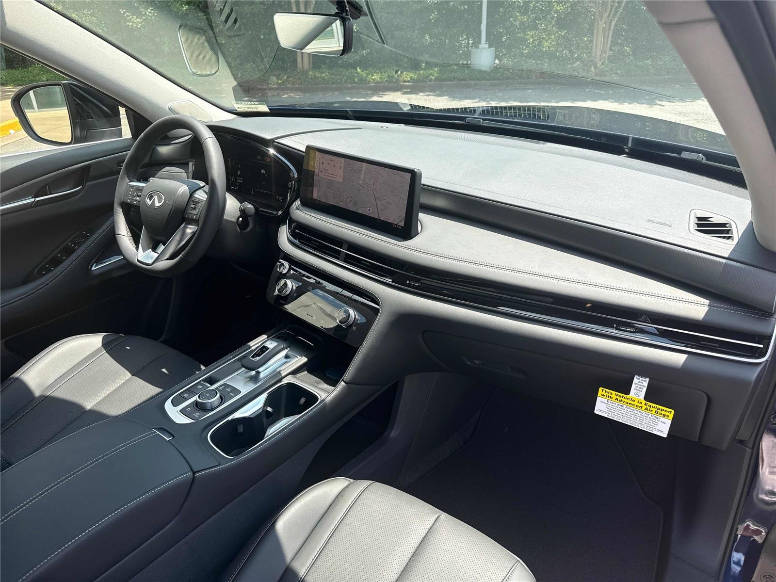 New 2027 GRAND BLUE INFINITI Luxe FWD image 27