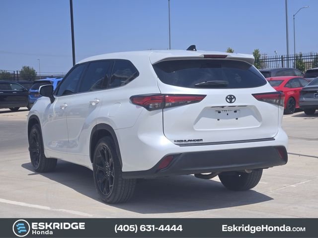 Used 2022 Beige Toyota L image 5
