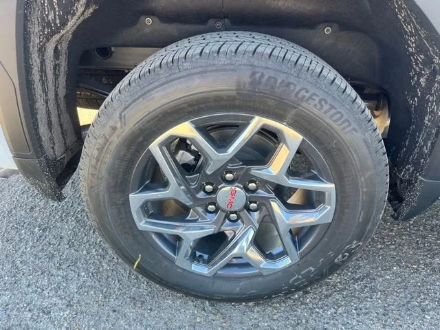 2026 GMC Sierra 1500 SLT - Photo 8