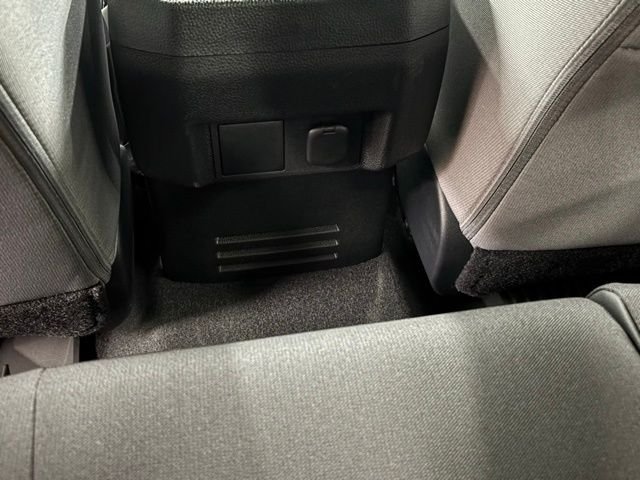 2025 Toyota Tacoma TRD Sport - Photo 11