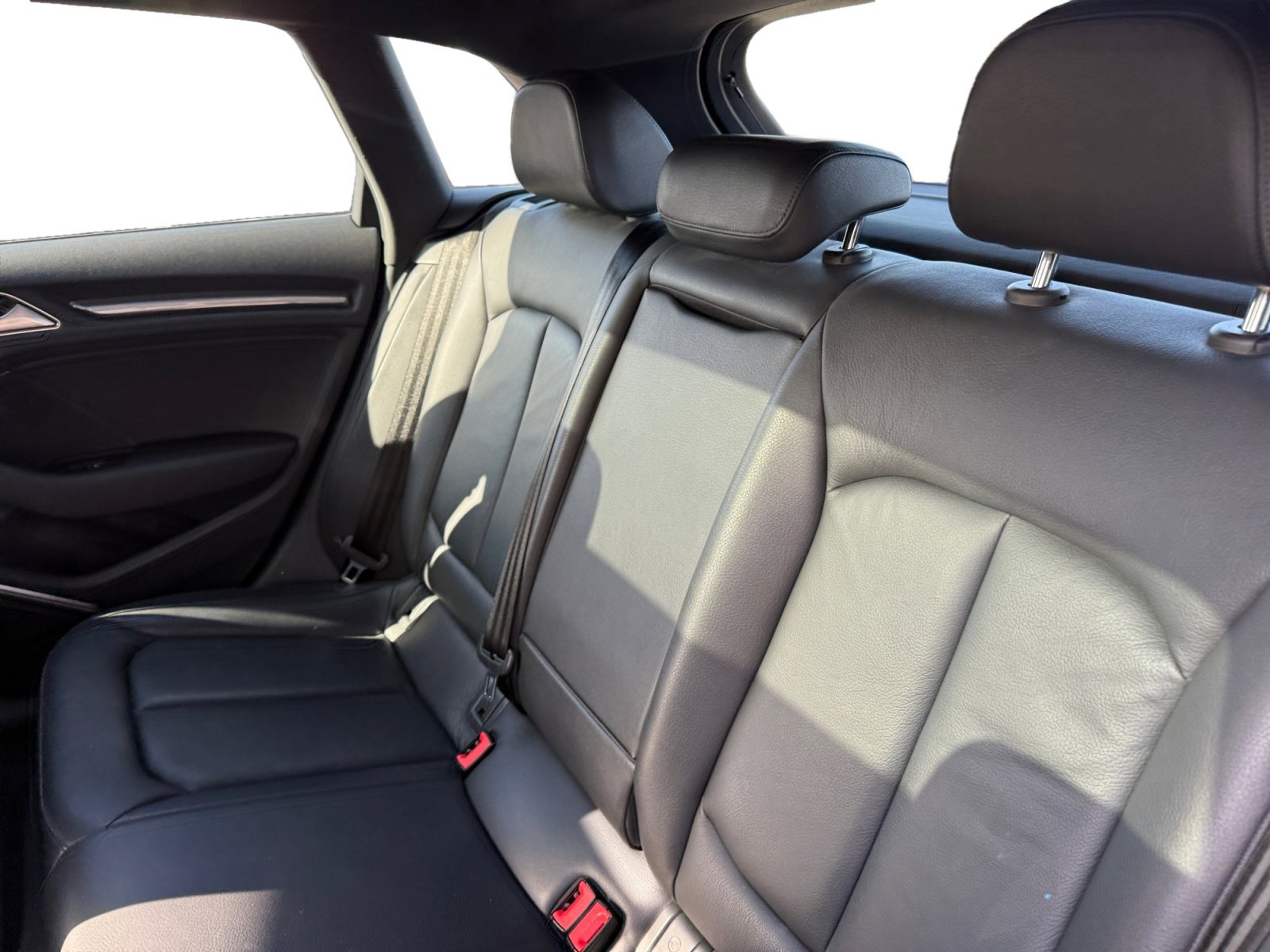 Used 2017 Tango Red Audi  image 16