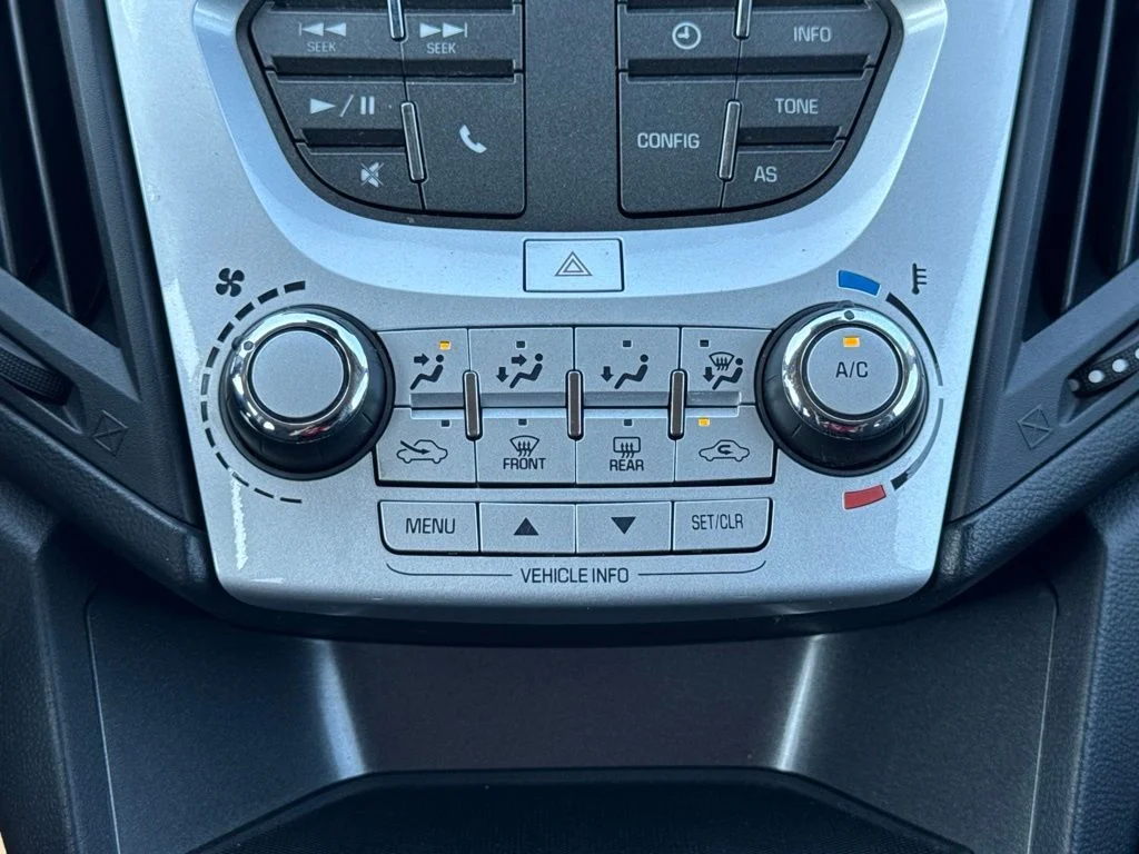Used 2016 Gold Chevrolet LT image 18