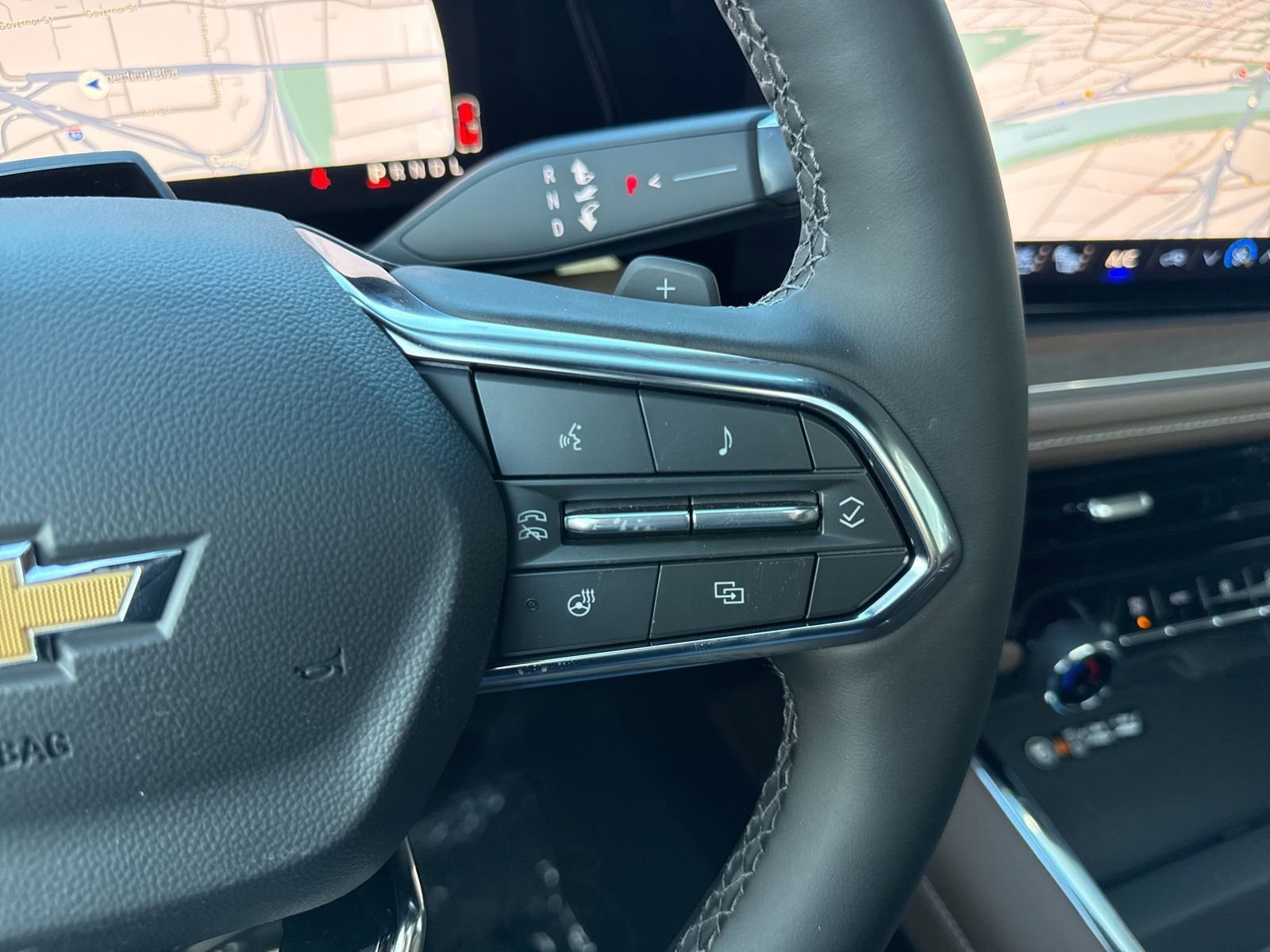 New 2026 Dark Ash Metallic Chevrolet High Country Deluxe with 24in Wheels - Panoramic Sunroof - Super Cruise - Technology & Entertainment image 36