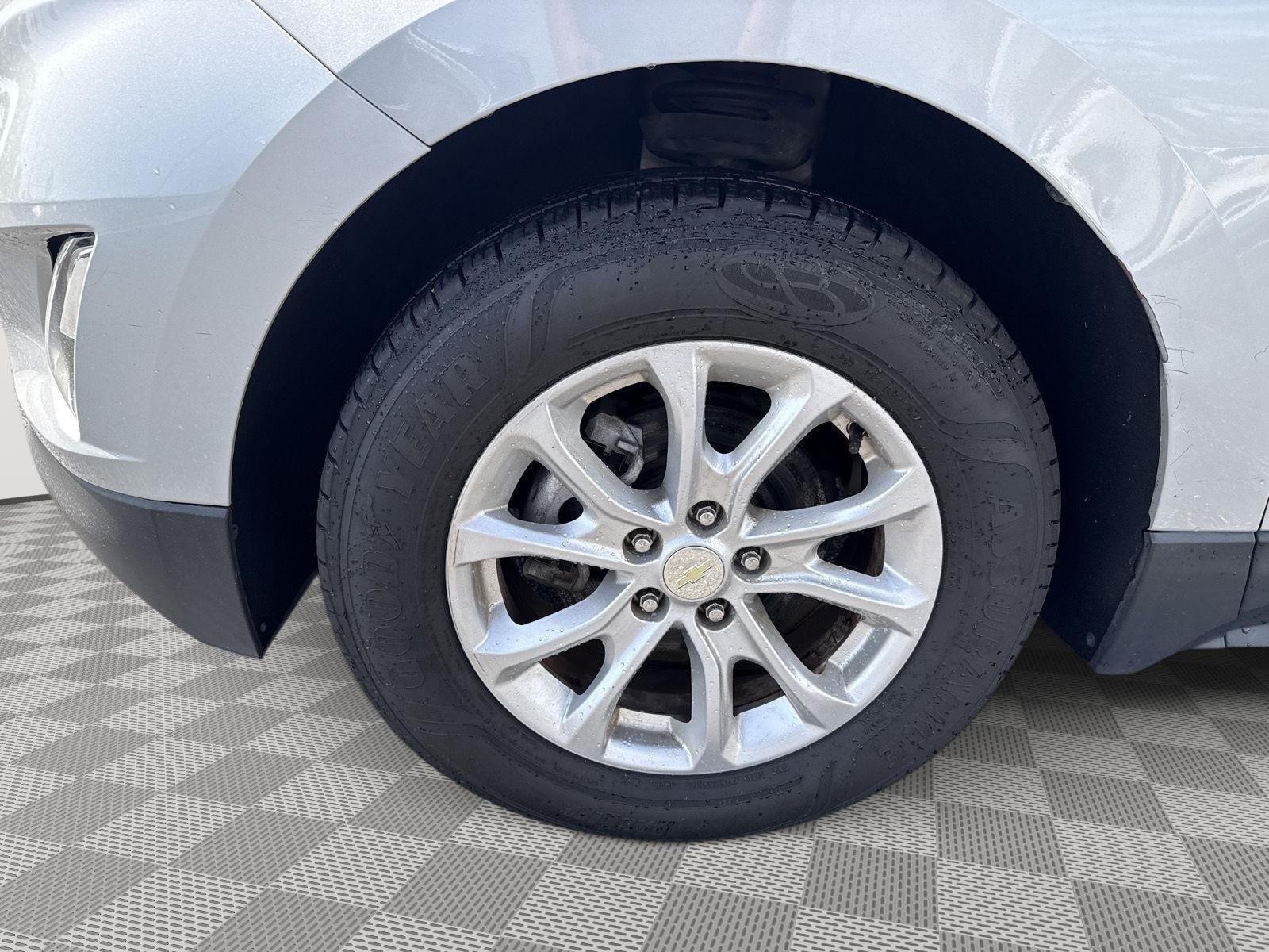 Used 2018 Silver Ice Metallic Chevrolet LS image 14