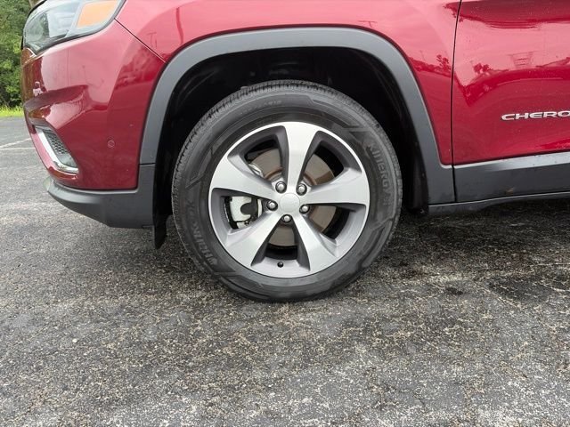Used 2021 Velvet Red Pearlcoat Jeep Limited image 3