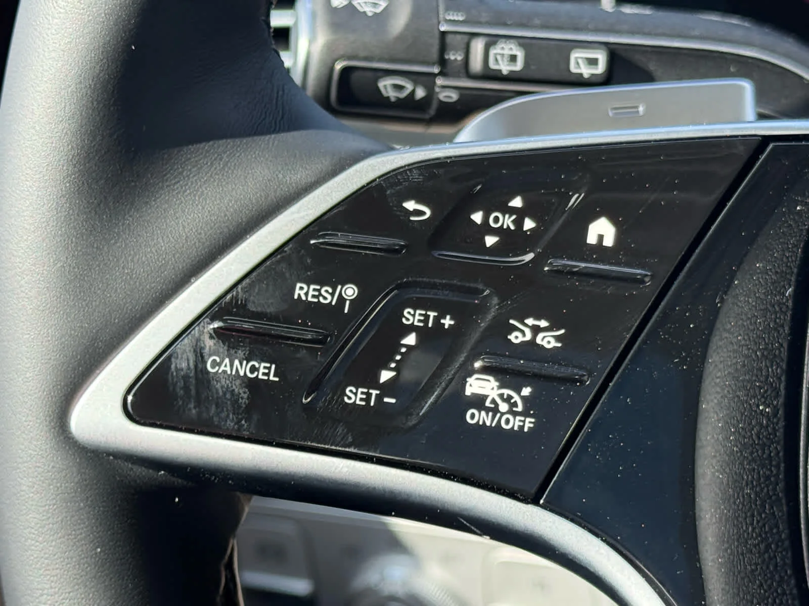 New 2026 Polar White Mercedes-Benz GLE 350 image 31