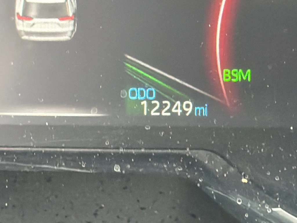 Used 2025 Red Toyota XLE Premium image 28