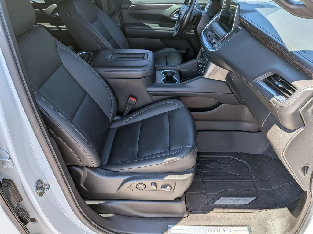 Used 2022 White Chevrolet LT image 33