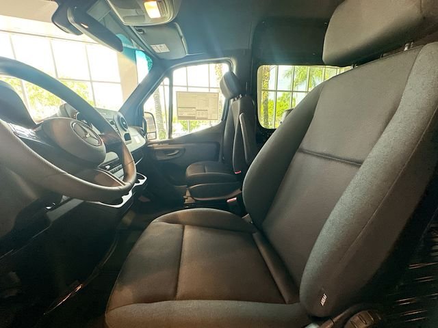 New 2026 Obsidian Black Metallic Mercedes-Benz Cargo 170 WB image 20
