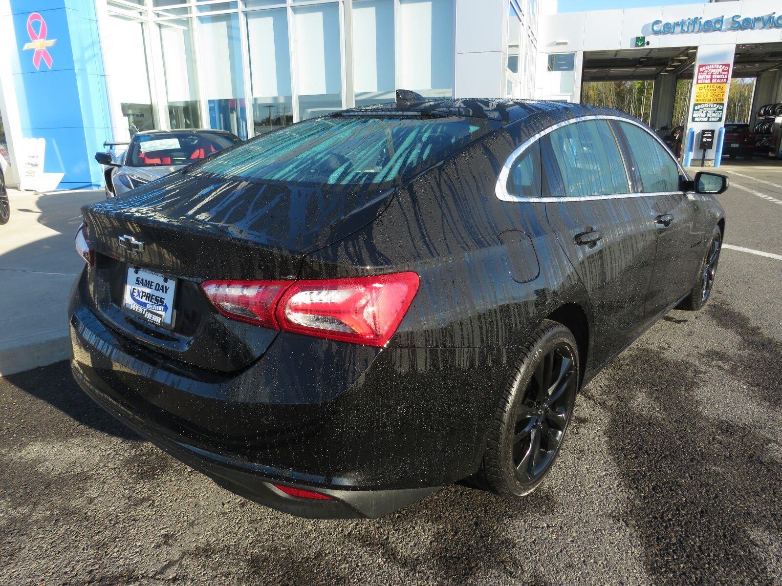 Used 2025 Mosaic Black Metallic Chevrolet LT image 6