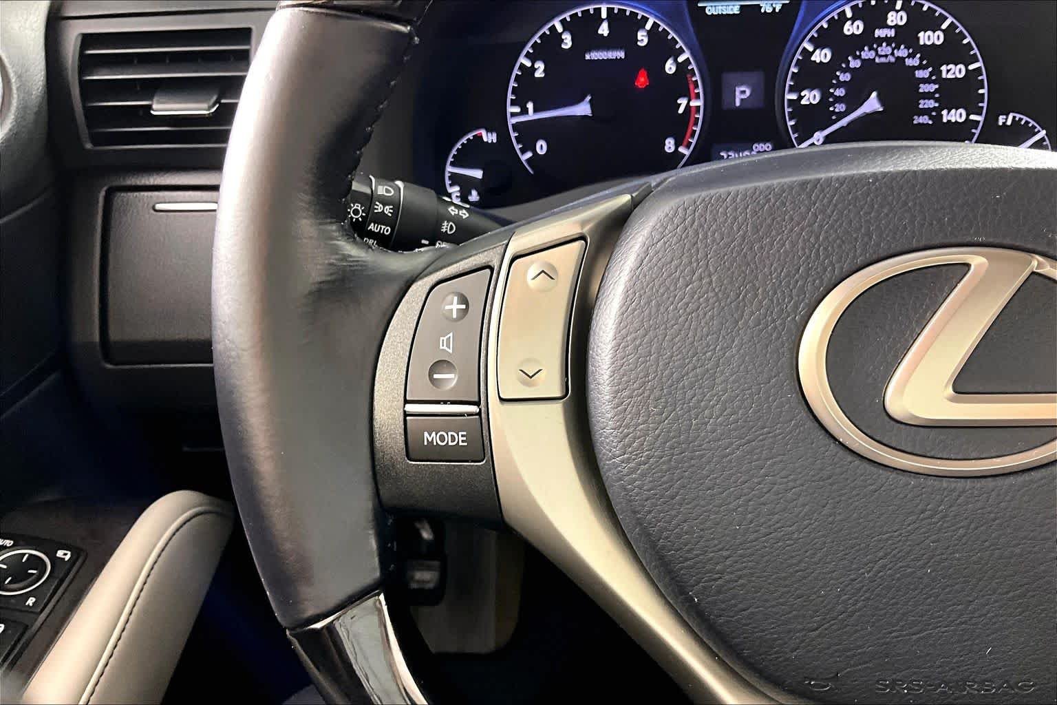 Used 2015 Starfire Pearl Lexus  image 22