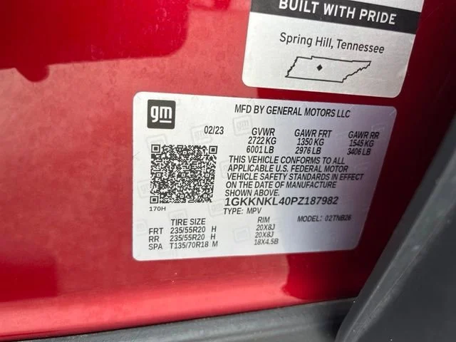 Used 2023 Volcanic Red Tintcoat GMC SLE image 14