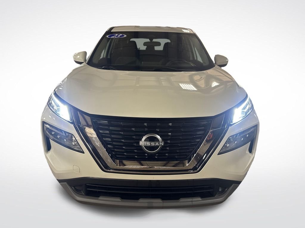Certified Used 2023 Pearl White Nissan SV image 9