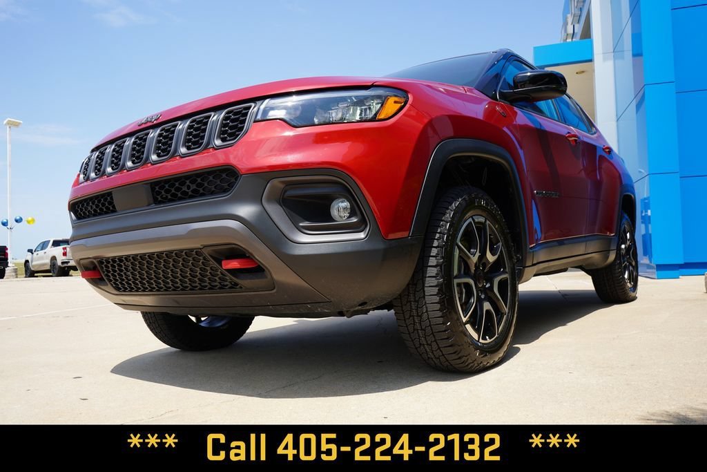 2025 Jeep Compass Trailhawk - Photo 4