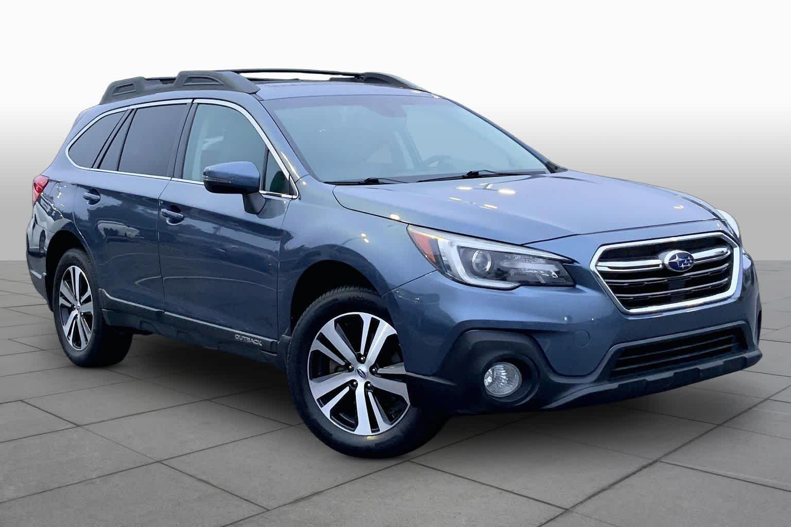 Used 2018 Twilight Blue Metallic Subaru Limited image 2