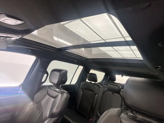 Used 2023 Black Jeep Base image 7