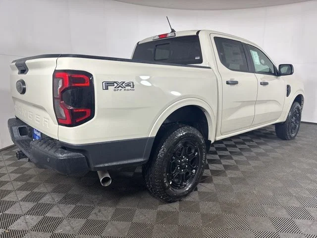 New 2025 Desert Sand Ford XLT image 3