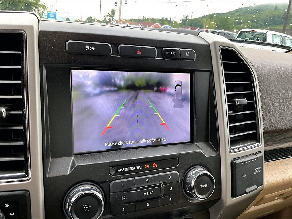 Used 2020 Black Metallic Ford Lariat image 19