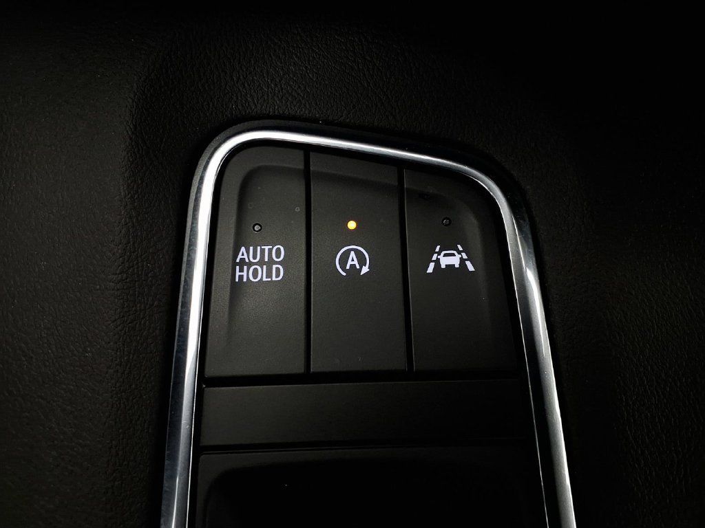 Used 2024 Crystal White Tricoat Cadillac Sport image 23