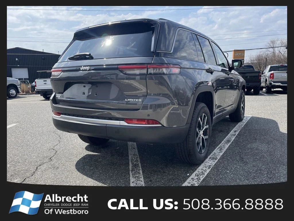 New 2026 Baltic Gray Metallic Clear-Coat Exterior Paint Jeep Limited image 5