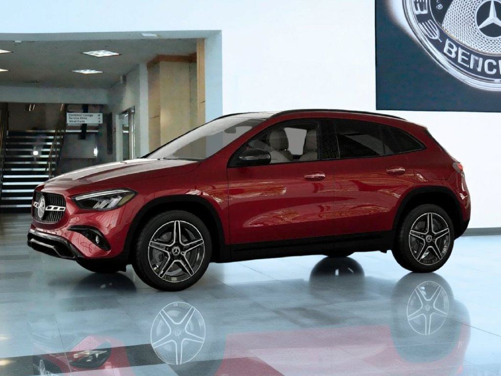New 2026 MANUFAKTUR Patagonia Red Metallic Mercedes-Benz GLA 250 image 77