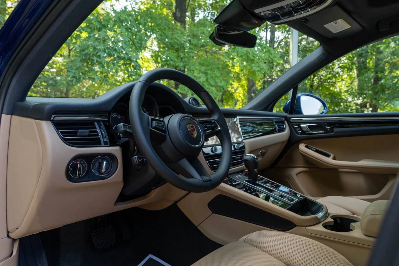 Used 2026  Porsche  image 4