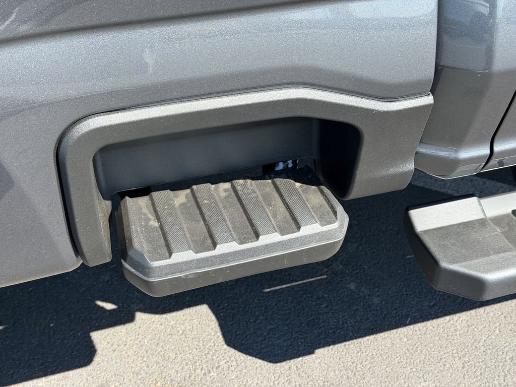 New 2026 Carbonized Gray Metallic Ford F-250® Lariat® image 7