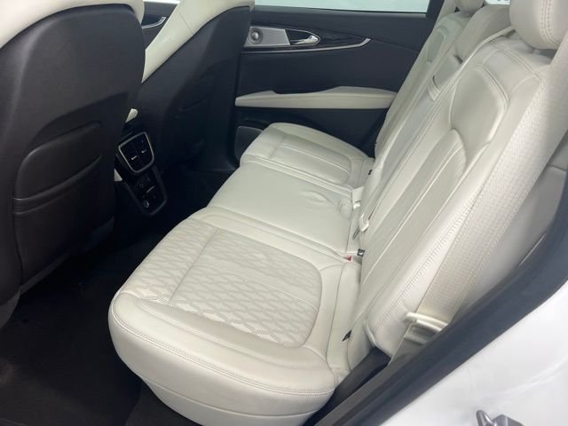 Certified Used 2023 Pristine White Lincoln Black Label image 11