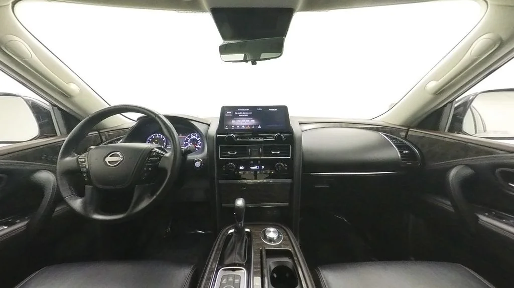 Used 2022 Black Nissan Platinum image 32