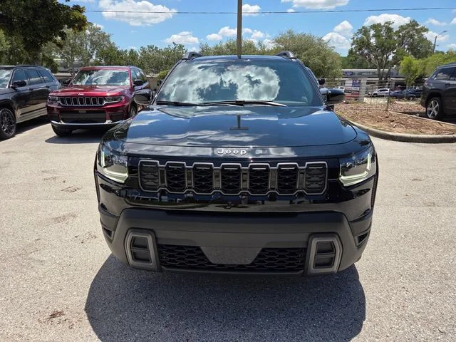 New 2026 Diamond Black Crystal Pearl-Coat Exterior Paint Jeep Limited image 19