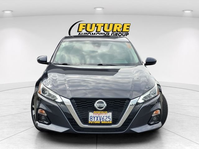Used 2019 Blue Nissan 2.5 SV image 2