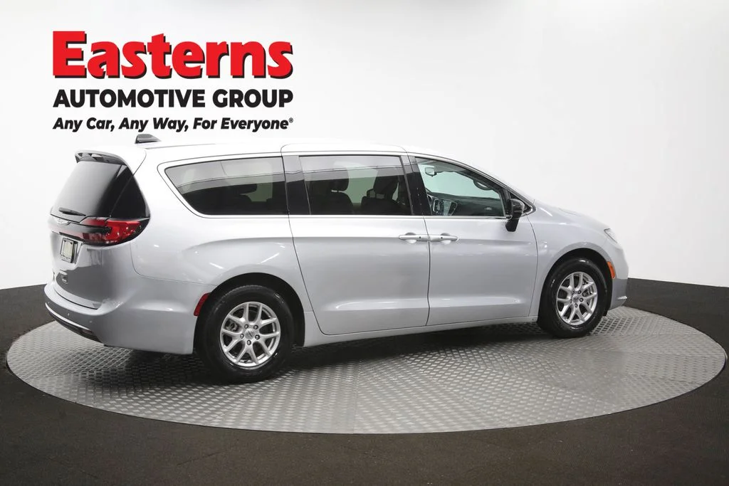 Used 2024 Silver Chrysler Touring L image 44