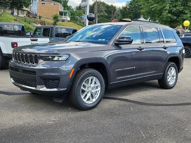 New 2026 Baltic Gray Metallic Clear-Coat Exterior Paint Jeep Laredo X image 2