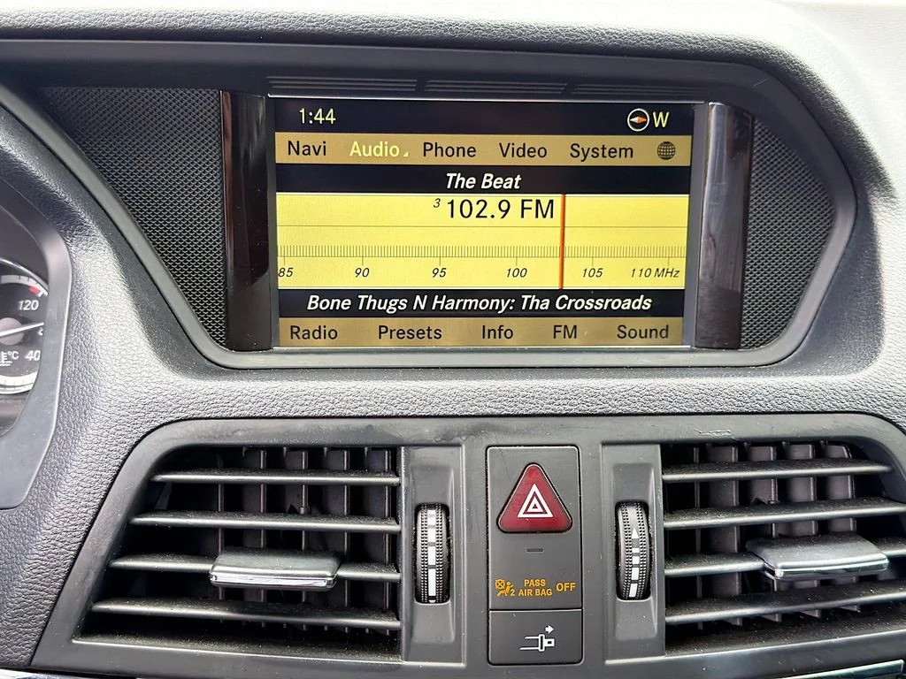 Used 2012  Mercedes-Benz E 350 image 26