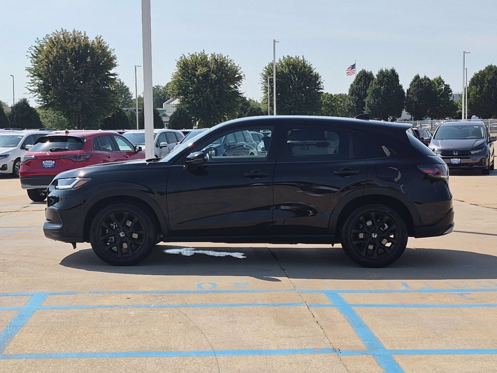 2025 Honda HR-V Sport - Photo 9