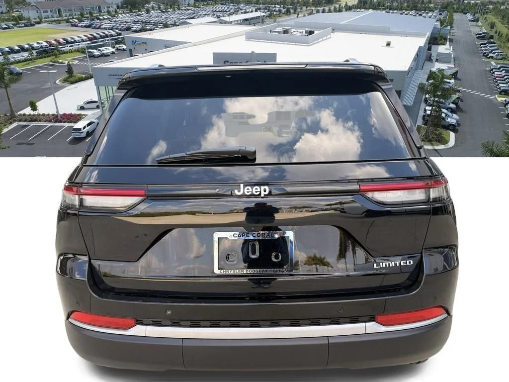 New 2026 Diamond Black Crystal Pearl-Coat Exterior Paint Jeep Limited image 5