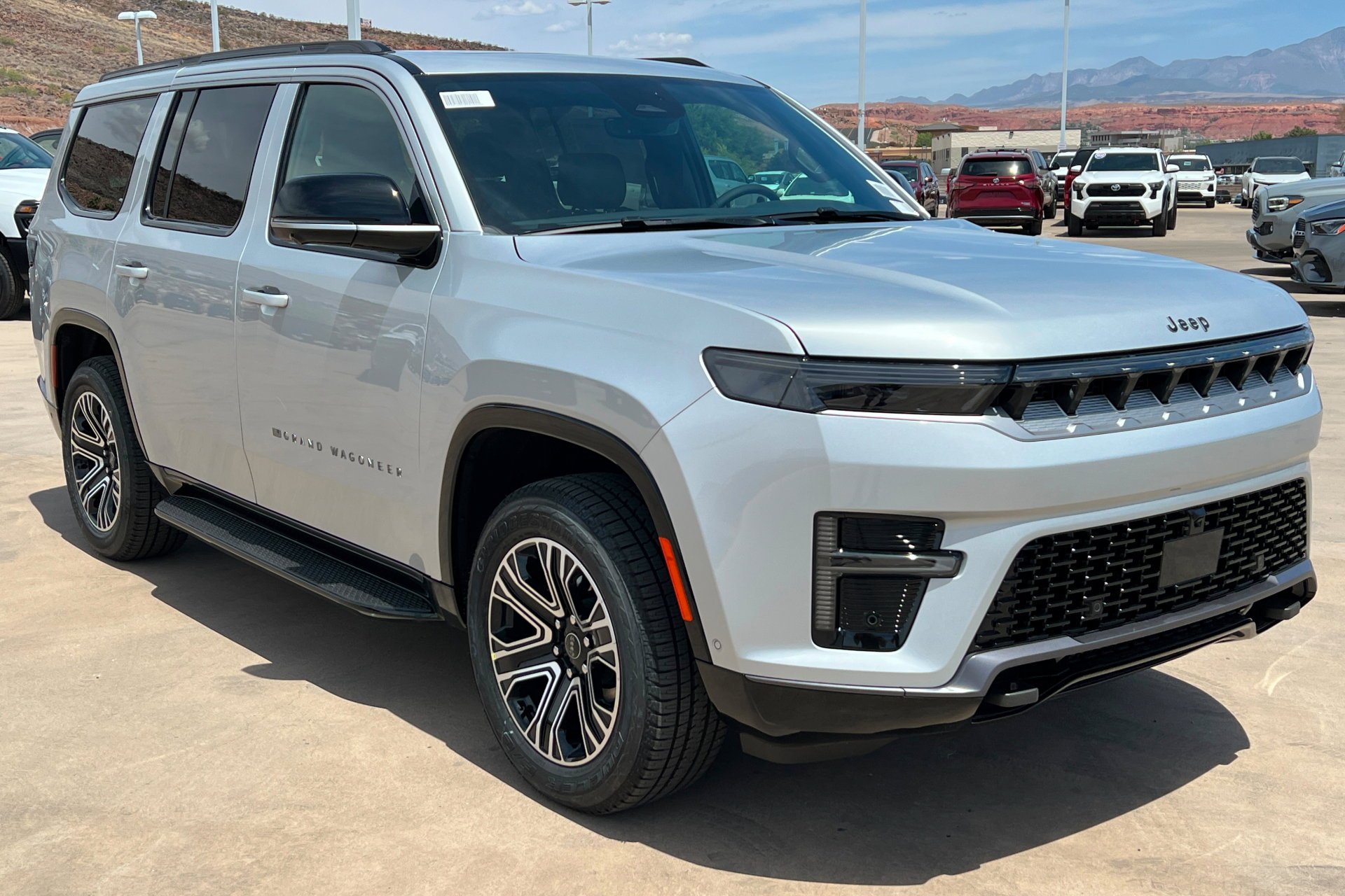 New 2026 Silver-Zynith Exterior Paint Jeep  image 8