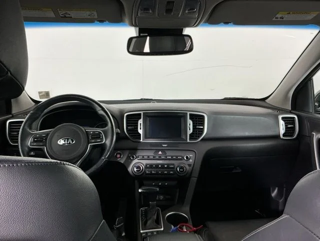 Used 2017 Red Kia EX image 24