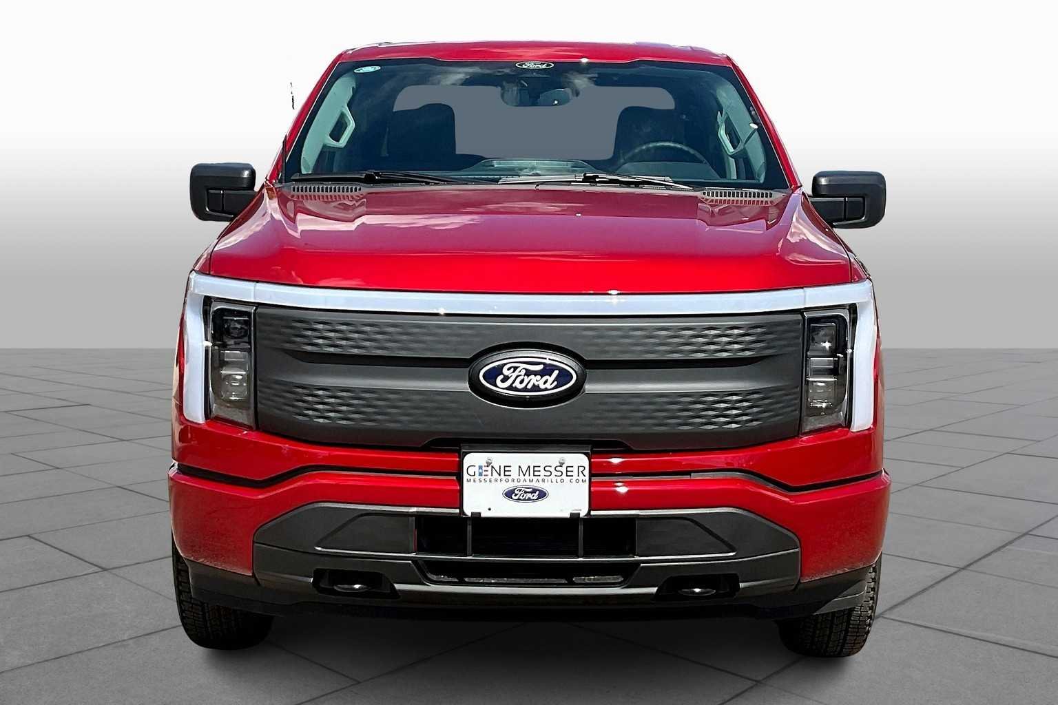 New 2025 Rapid Red Metallic Tinted Clearcoat Ford XLT image 3
