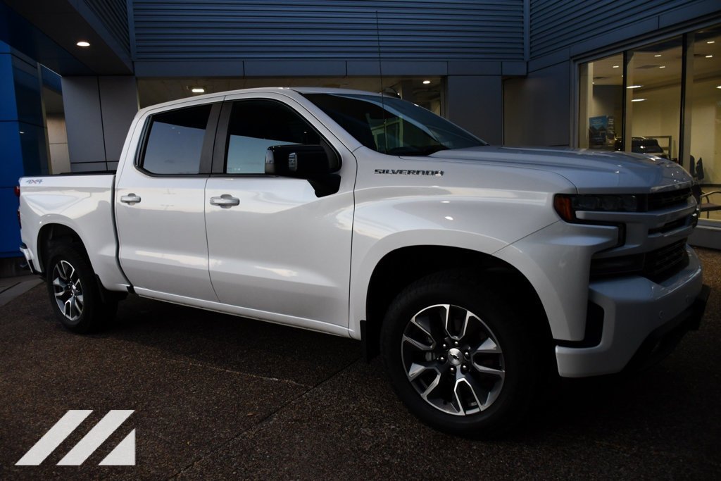 Used 2020 IRIDESCENT PEARL TRICOAT Chevrolet RST image 10