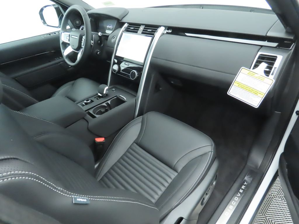 Used 2025 Fuji White Land Rover S image 18