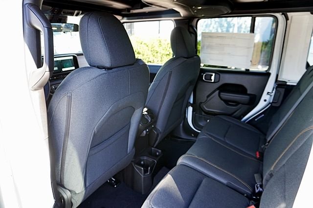 New 2026 Bright White Clear-Coat Exterior Paint Jeep Sport S image 26