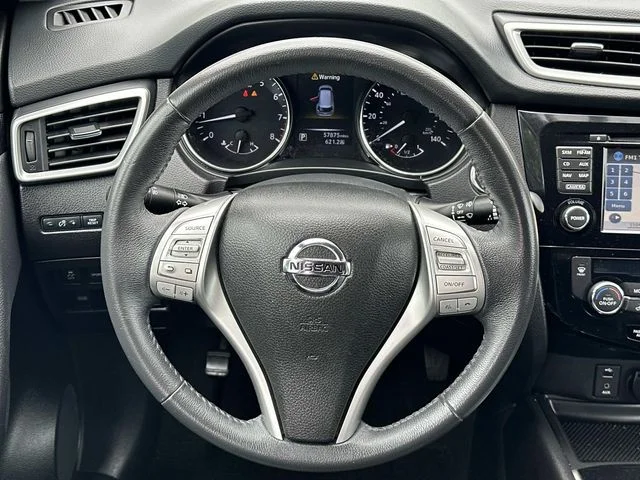 Used 2015 Silver Nissan SL image 19
